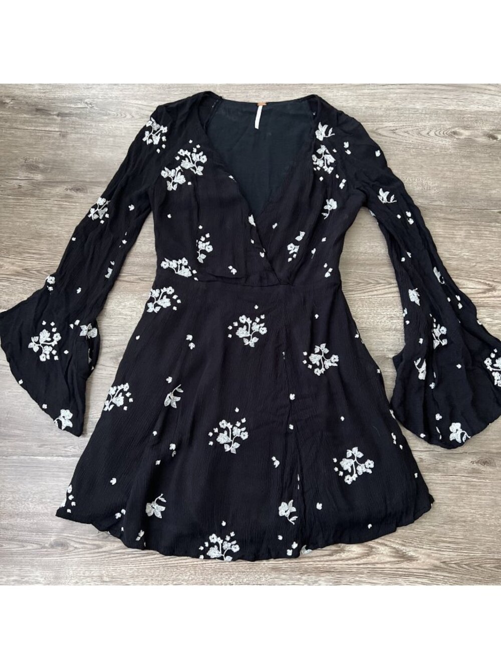 Free People Jasmine‎ Embroidered Mini Dress Womens 4 Black Floral Bell Sleeves